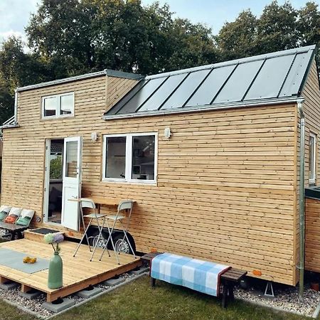 Tiny House Fleesensee Mit Eigenem Garten Und Nur Wenige Meter Vom Seeufer 고렌레빈 외부 사진