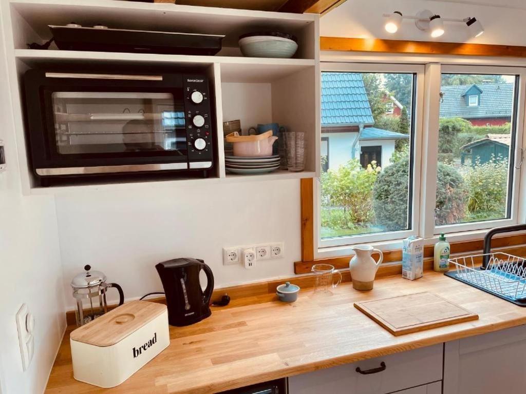 Tiny House Fleesensee Mit Eigenem Garten Und Nur Wenige Meter Vom Seeufer 고렌레빈 외부 사진